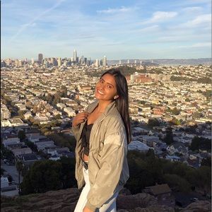 Meet your Posher, Nikki